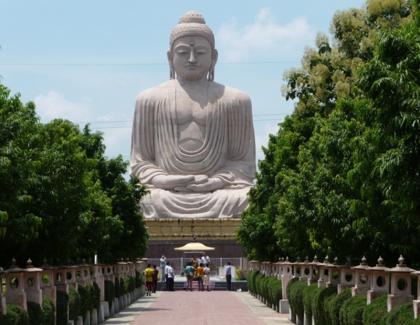 Buddhist Pilgrimage Tour With Taj Mahal