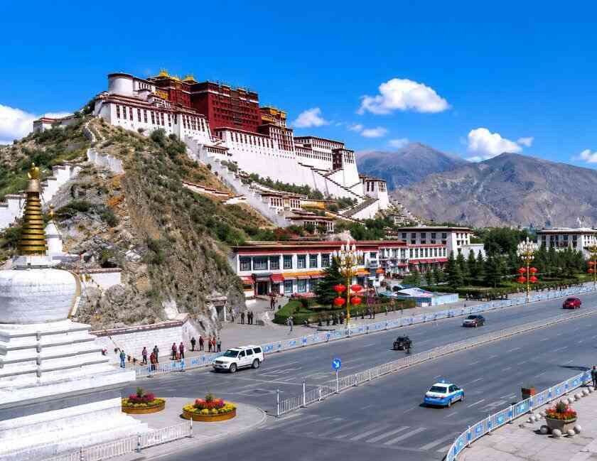 Kailash Yatra via Lhasa