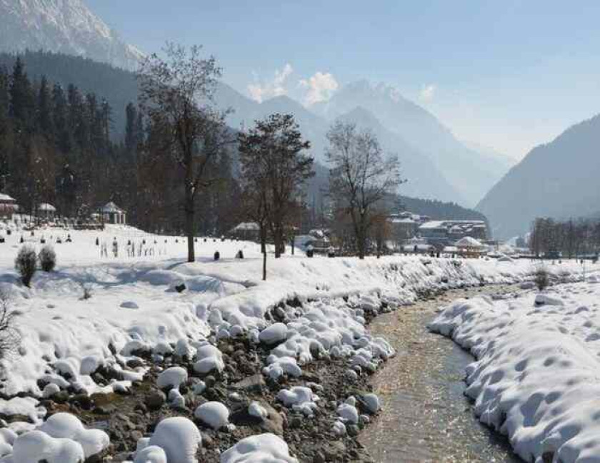 Kashmir Winter Tour Packages