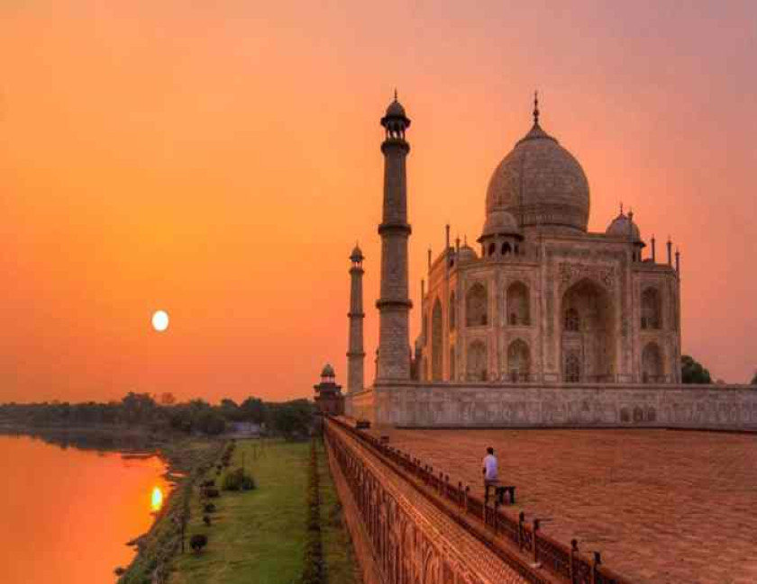 Splendid Taj Tour with Jaipur